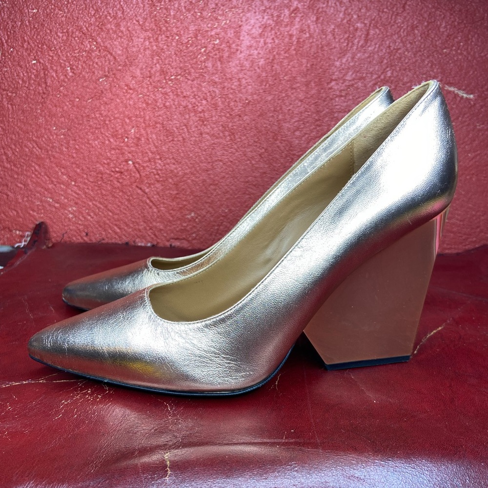 Gold Metallic Leather Raoul Mirror Heel Pump size 40 Size 9.5